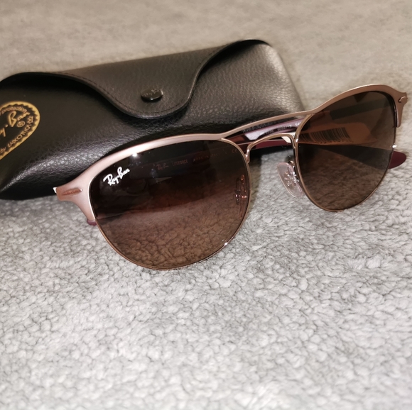 Brand name RayBan Sunglasses - Picture 1 of 2